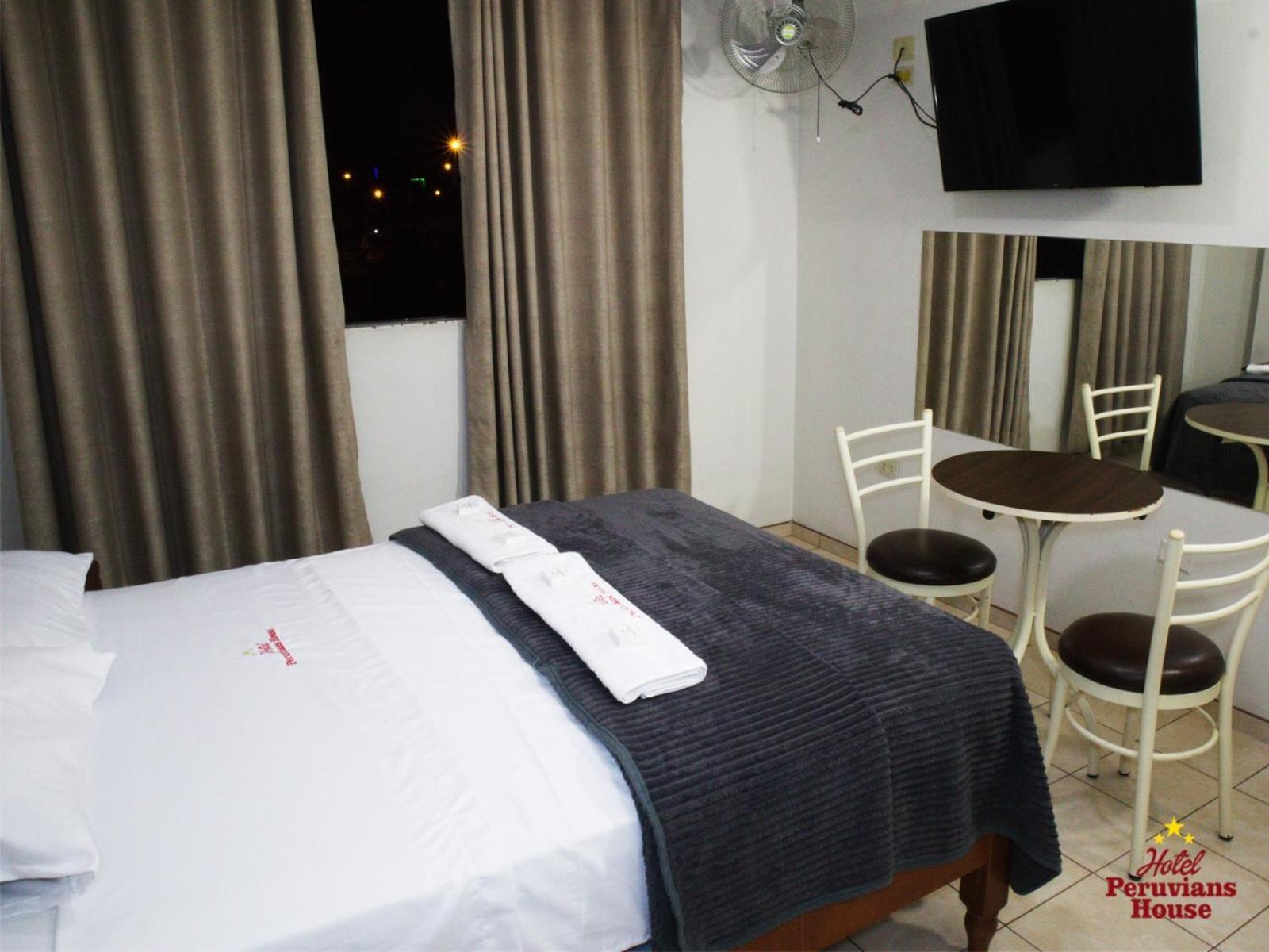 Hotel Peruvians House Callao Esterno foto